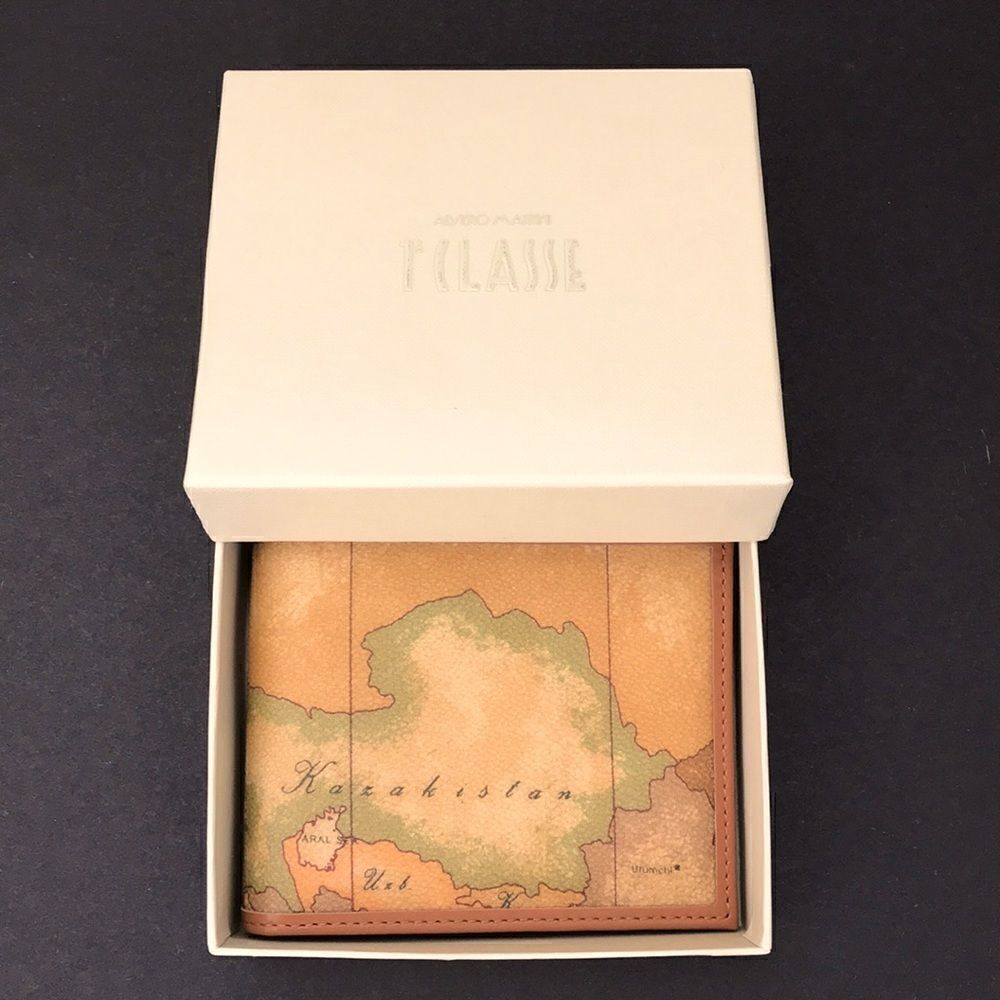 ✨HOST PICK Authentic Alviero Martini Wallet